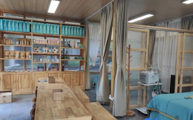 Guangzhou Shijian Xiangjing Qixidi Villa Chunxiangshe