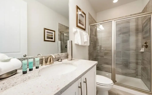 Reunion Raven by Vtrips