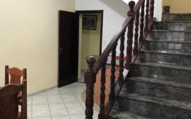 Sobrado 4 dorm Cond. Fechado Praia da Mococa Caraguatatuba