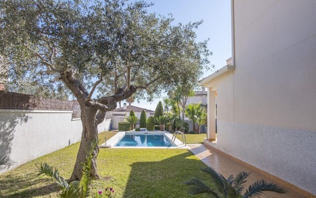 Elegant Villa in Calafell With Swimming Pool