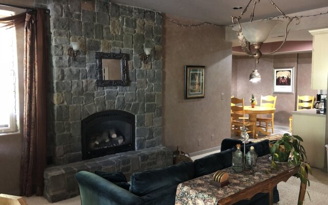 Wild Rose Manor Bed and Breakfast