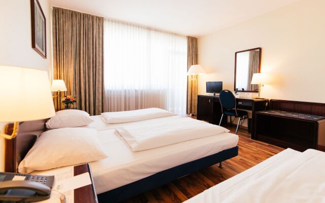 Hotel Excelsior - Central Station