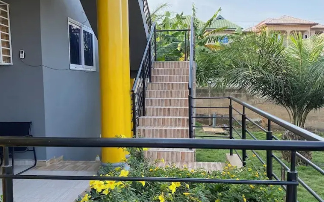 Louis Apartments