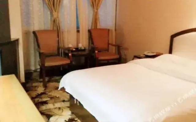 Huadu Business Hotel