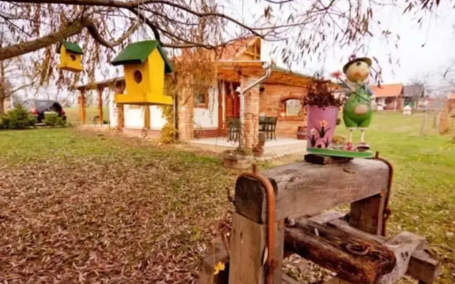 Patohill Vineyard Village