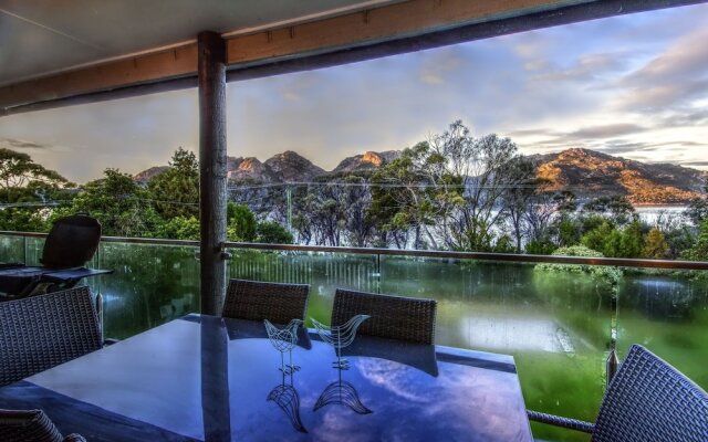 Cove Beach Apartment