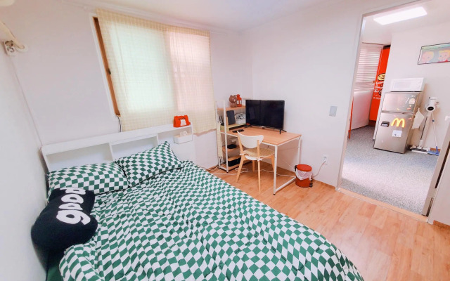 Naru Hostel