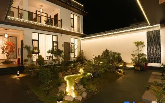Yuying Pavilion - Designer Homestay (Weishan Ancient Town Branch)