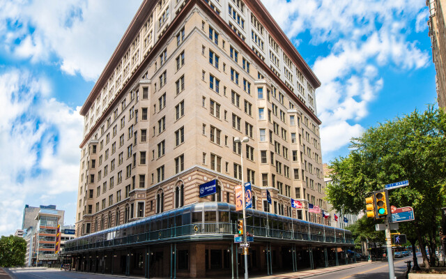 The Gunter Hotel San Antonio Riverwalk