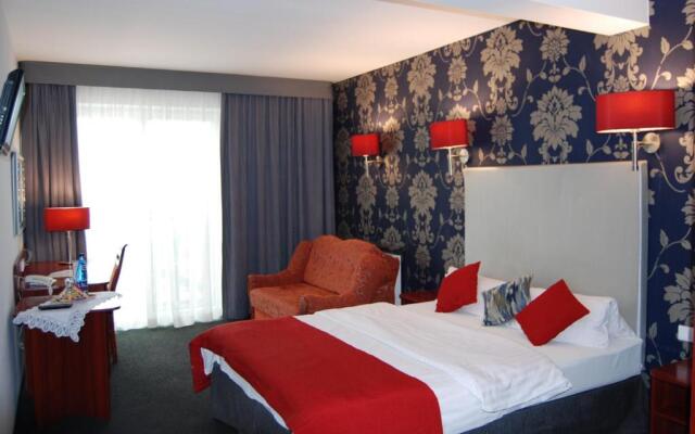 Amigo Hotel