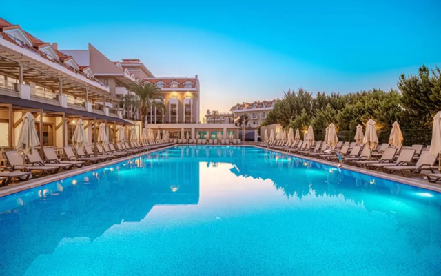 Side Story Resort & Spa
