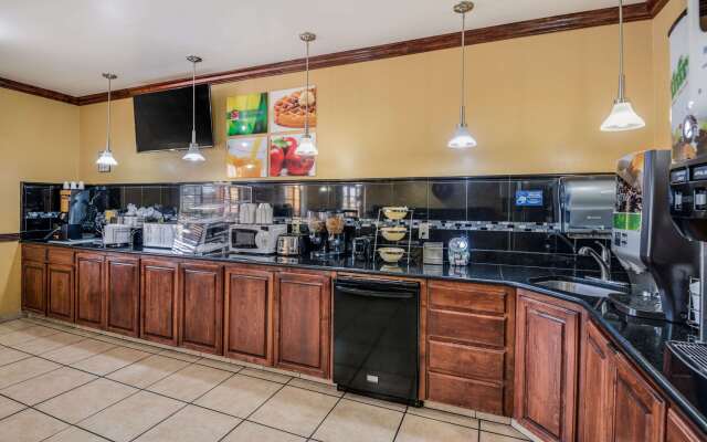 Econo Lodge Lubbock I-27