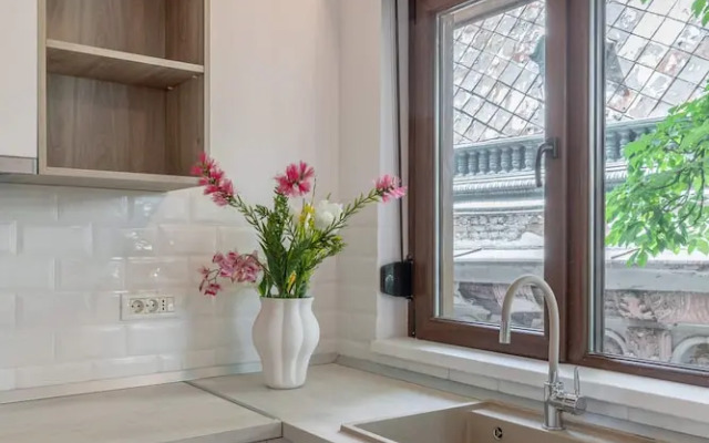 Modern & Bright Studio on Amzei Square