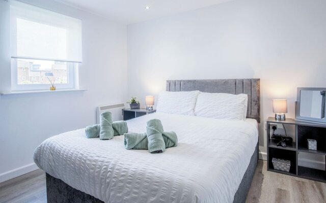 Beach View - 2 Bed Apartment - Llanelli