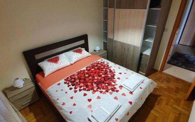 Aphrodite Apartment