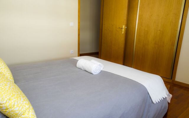 Liiiving in Matosinhos - City Beach Apartment