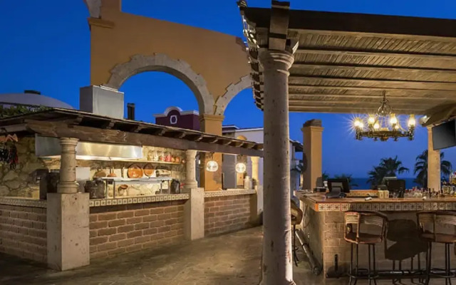 Enchanting Specious 2BR With Terrace - Cabo