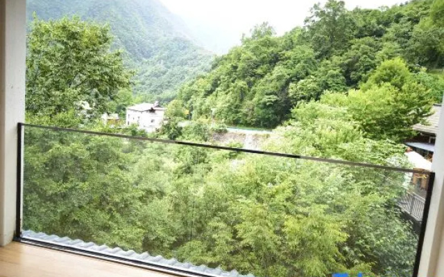 Qingtianpao Folk Villa – Outside – Shennongjia