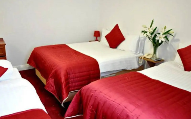 Maple Hotel
