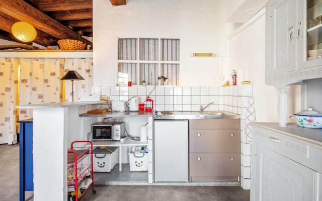 Studio in Villeneuve-lès-avignon, With Balcony