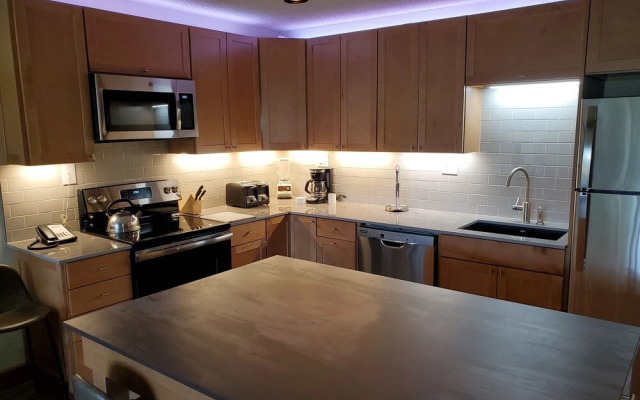 Newly Remodeled Condo Wren 201 with Creekside Views of Vail Mountain by RedAwning