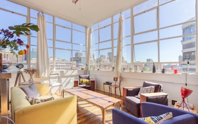 Wolroy House 405 by CTHA