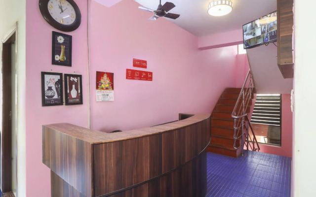 D-qube Hotels by OYO Rooms