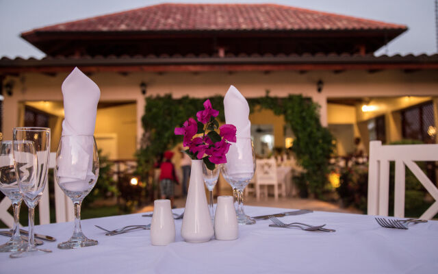 Los Flamencos Aparthotel