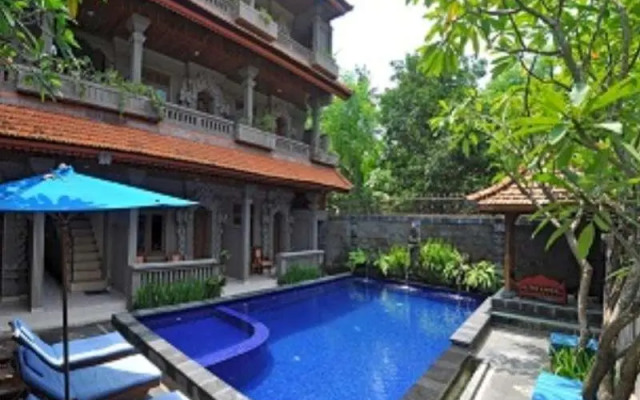巴厘岛普里羽婆罗金巴兰酒店(Puri Dewa Bharata Jimbaran Bali)