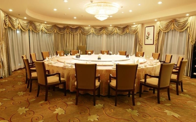 Central Business Hotel