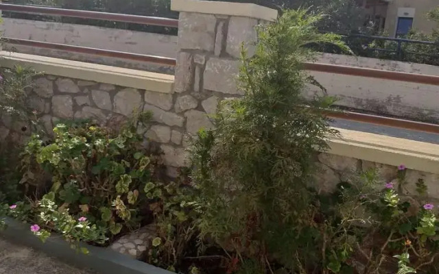 Holiday garden house