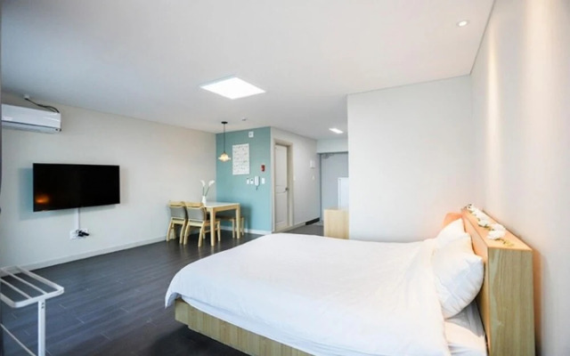 Yeosu Lamer Pension