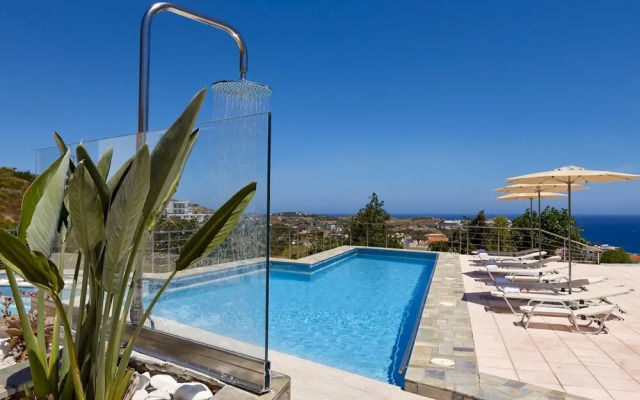 Cozy Pool Front Apartment With sea View Orange