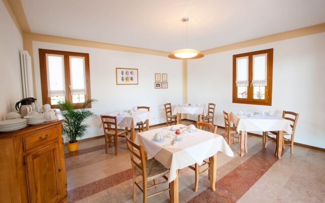 Agriturismo Crocerone B&B