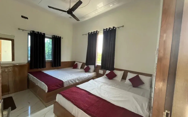 Ladlee Palace Guest House