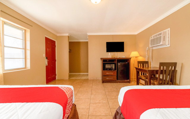 Capital O Hotel Beeville - US 181