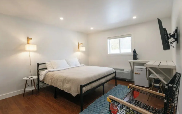 Homeport Suites & Residences