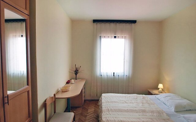 Apartment Mali Iz Mali Iz