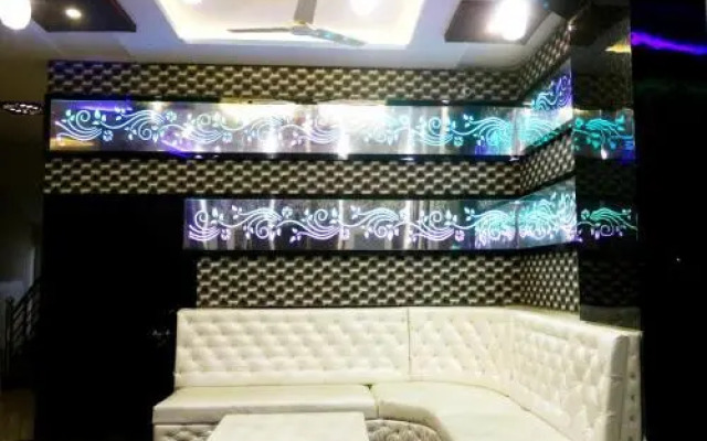 Hotel G K Jain