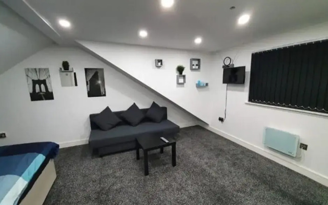 3 Bedrooms Apartments Near Town Center