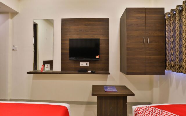 OYO 12654 Hotel Sunshine