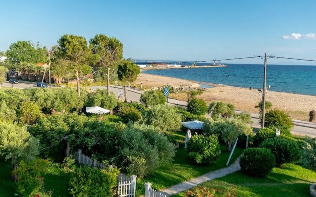 Dimi Seafront Partment by Rentals Pro