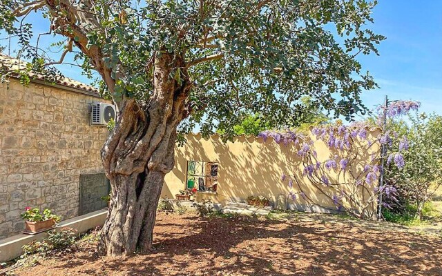 Stunning Home in Scicli With 3 Bedrooms and Wifi