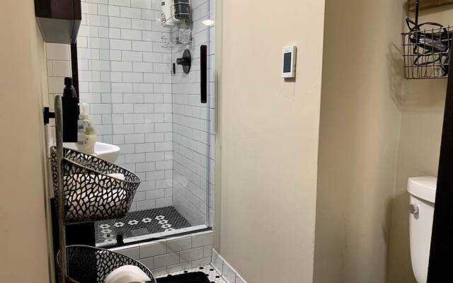 The Chic Guest Retreat in Old Town near CSU!