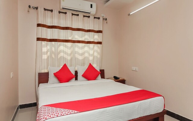 OYO 740 Hotel Suravi