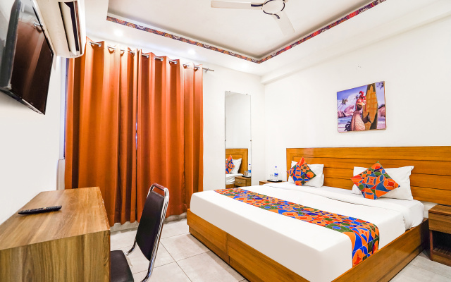 Fabhotel Emoji Stays