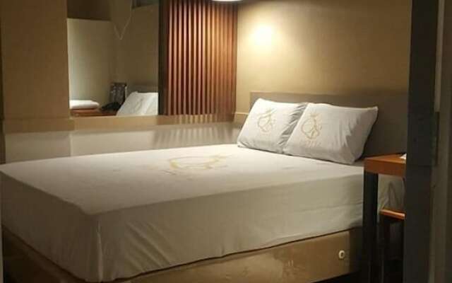Q8 Hotel