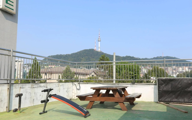 Seoul Tower Family Guesthouse