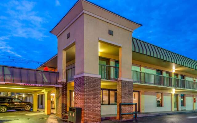 Quality Inn Savannah Historic District