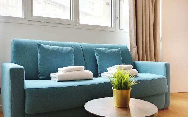 Apartment for 6 People in Paris